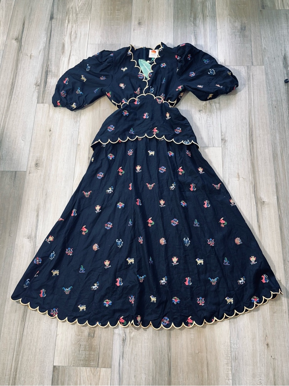 NWT Farm Rio Zodiac Cross Stitch Cut Out Dress Size Medium - Picture 4 of 10